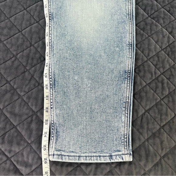 Abercrombie & Fitch Womens 28 6 Mom Jeans High Rise Light Wash Blue B - Picture 6 of 7